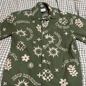 H&M Men’s Green Button Up Shirt